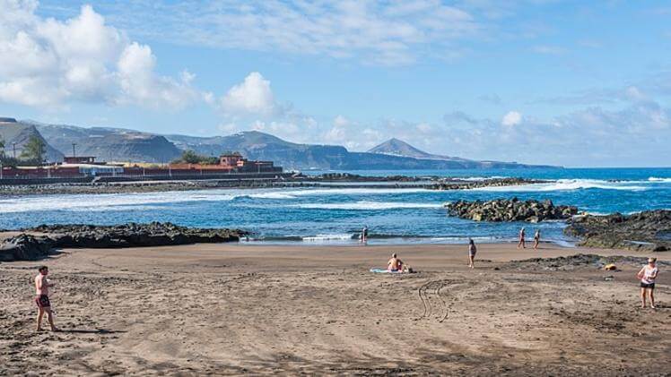 El puertillo bañaderos beach gran canaria